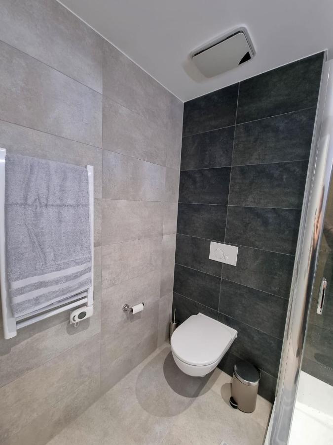 Brand New - Massive Studio - E1 - Self Catering Гибралтар Экстерьер фото